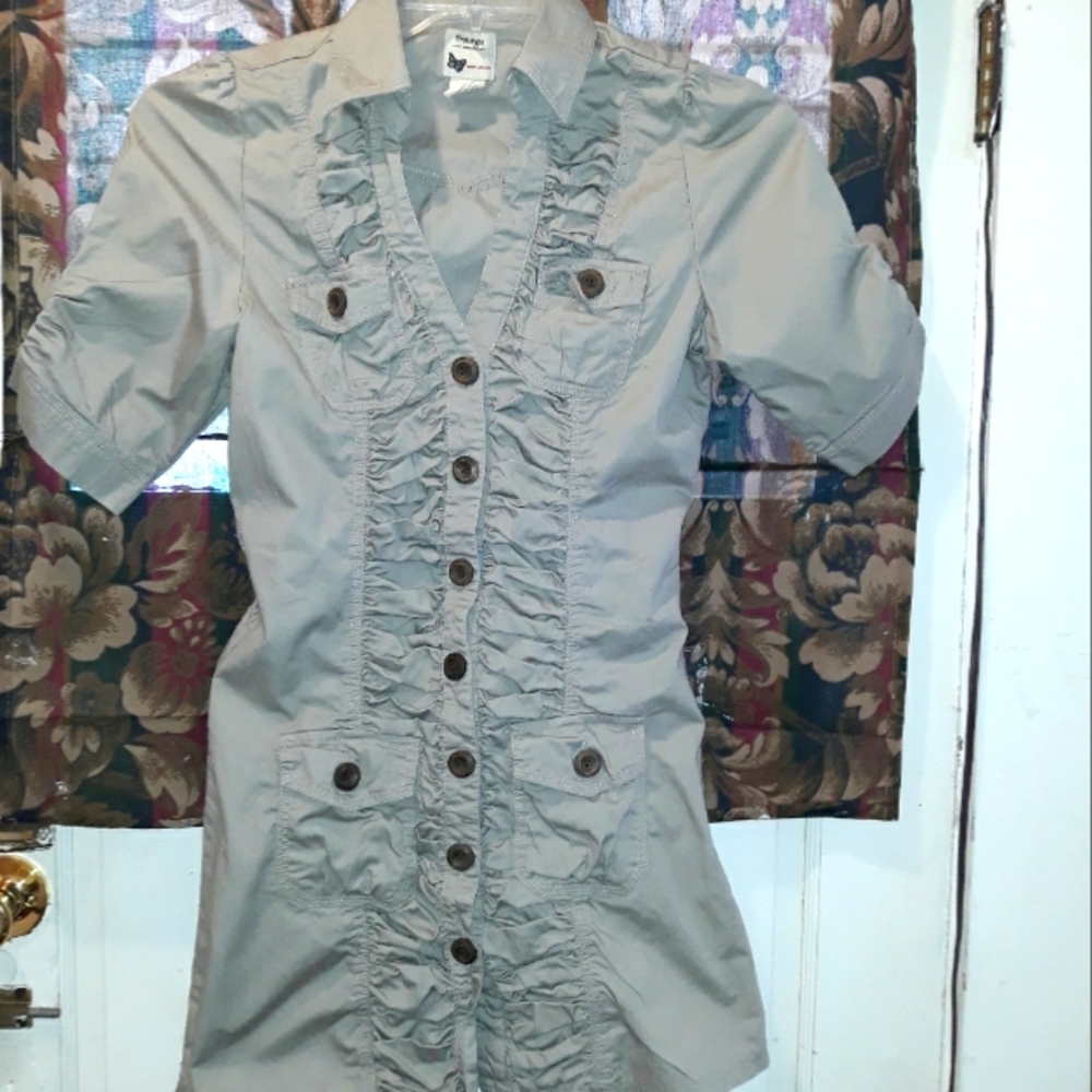 Miss junior dress. Sz. M and Color Tan